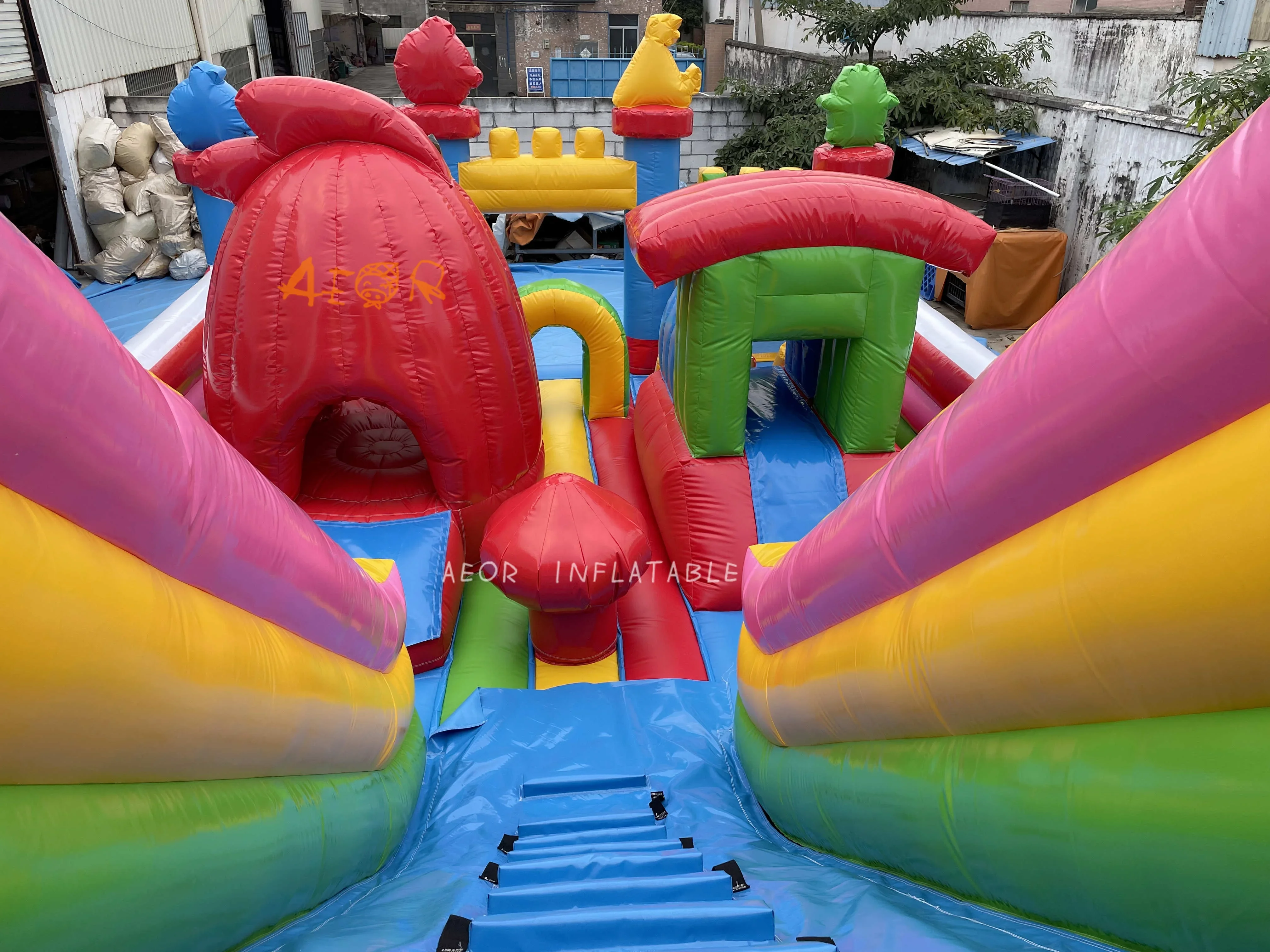 Надувной замок-батут в виде джунглей