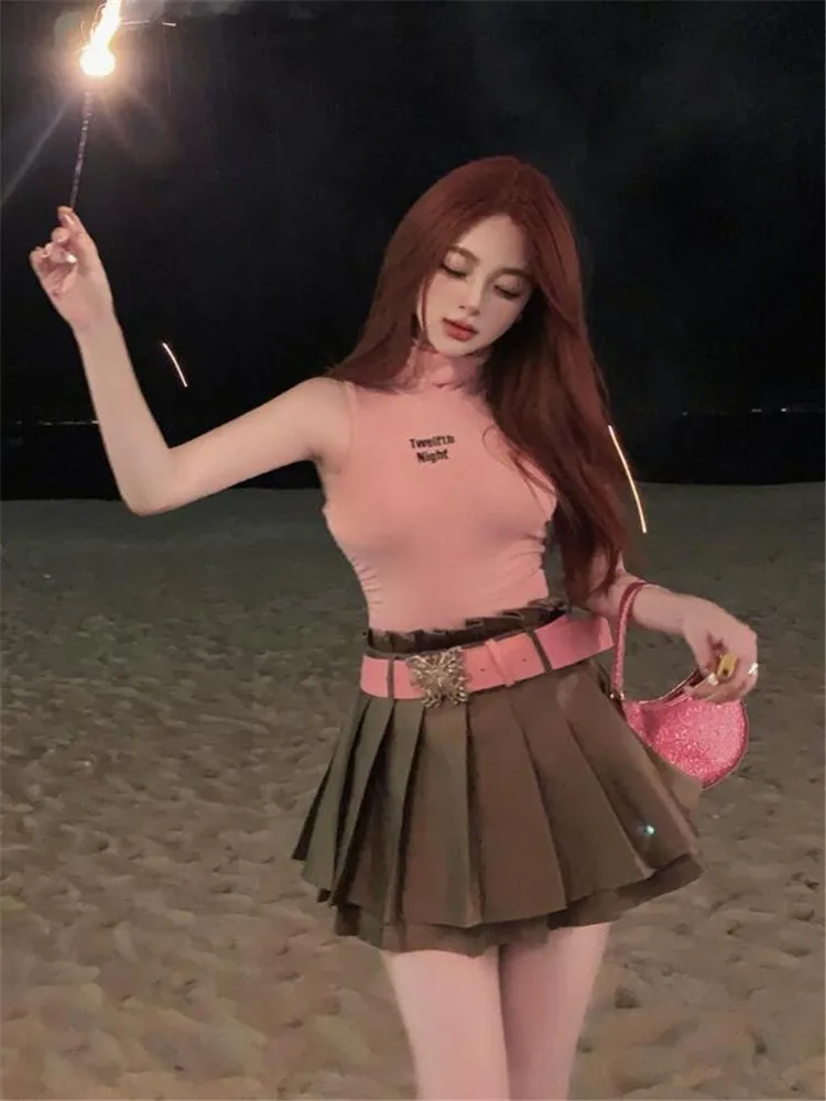

Sexy Y2k Girl Summer Pink 2pc Matching Suits High Neck Tank Shirt Top&Belted Pleated Mini Skirt Sets Street Chic 2 Piece Outfits