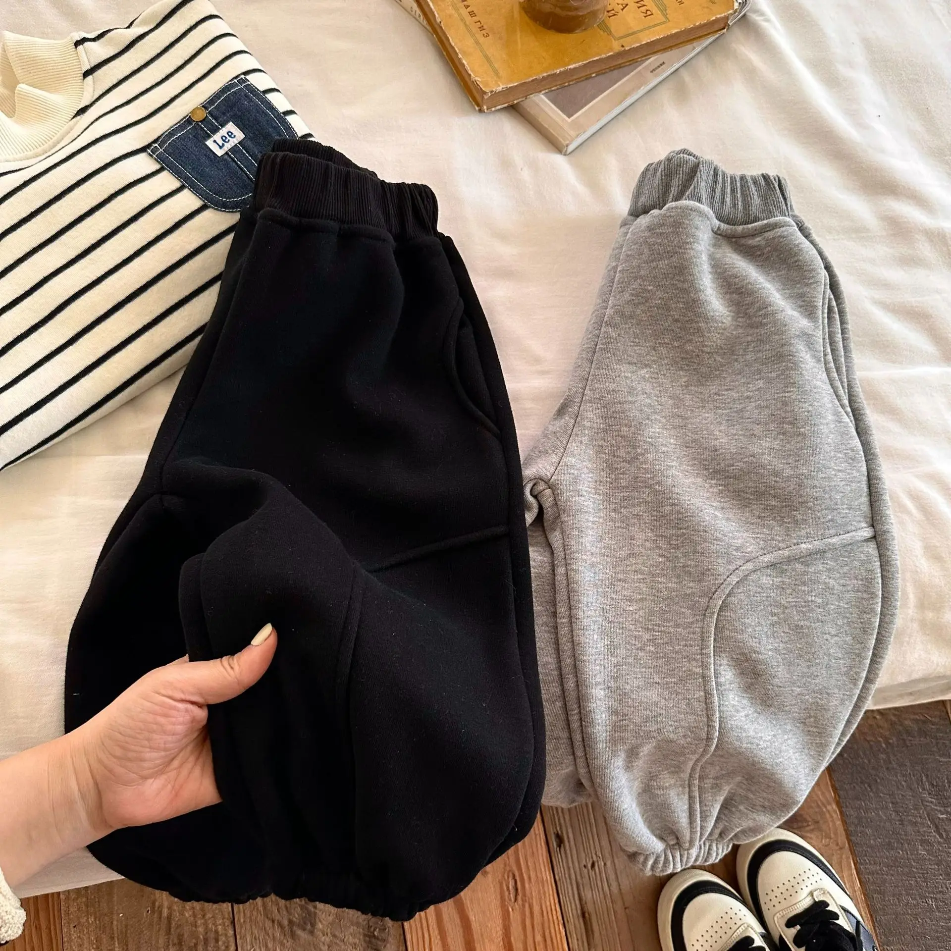 

Children's Clothing Children's Trousers 2022 Winter New Boys Ankle-Tied Sweatpants Baby Solid Color Stitching Trousers Fashion