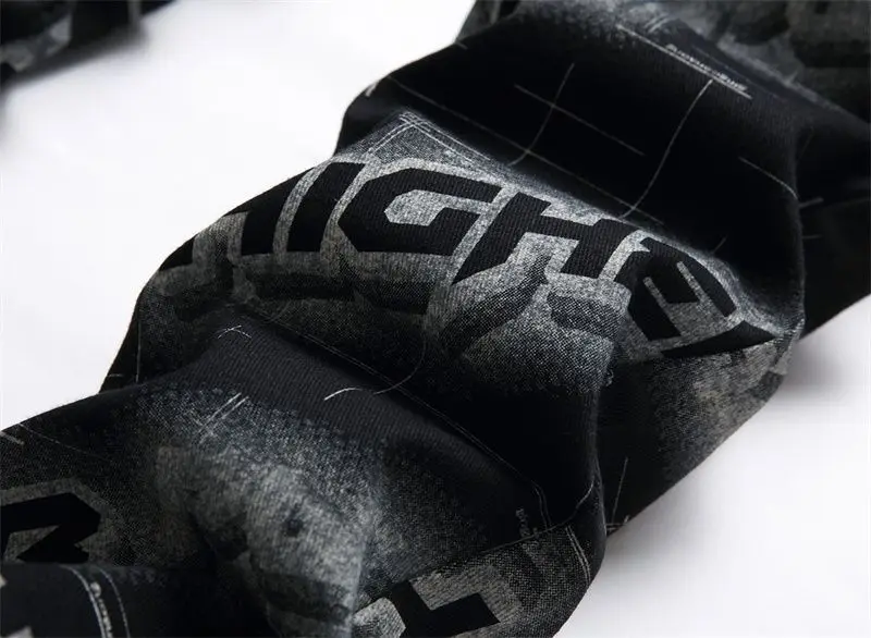 Мужские зауженные джинсы с принтом