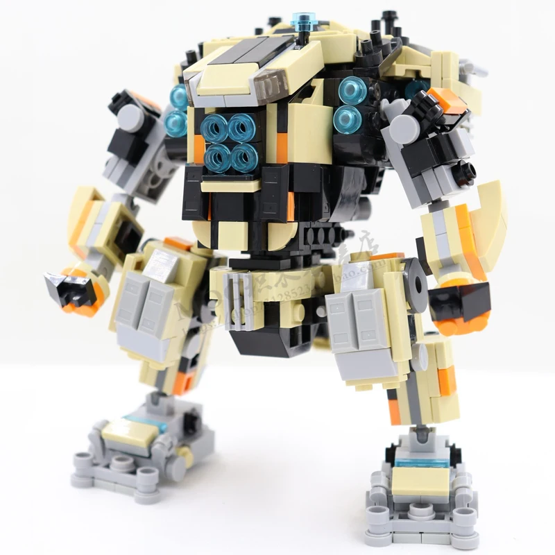 Детский конструктор Боевая война 15 см 626 деталей