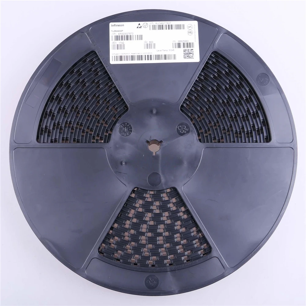 Original new in stock PMIC Voltage regulator IC chip TLE6240GP
