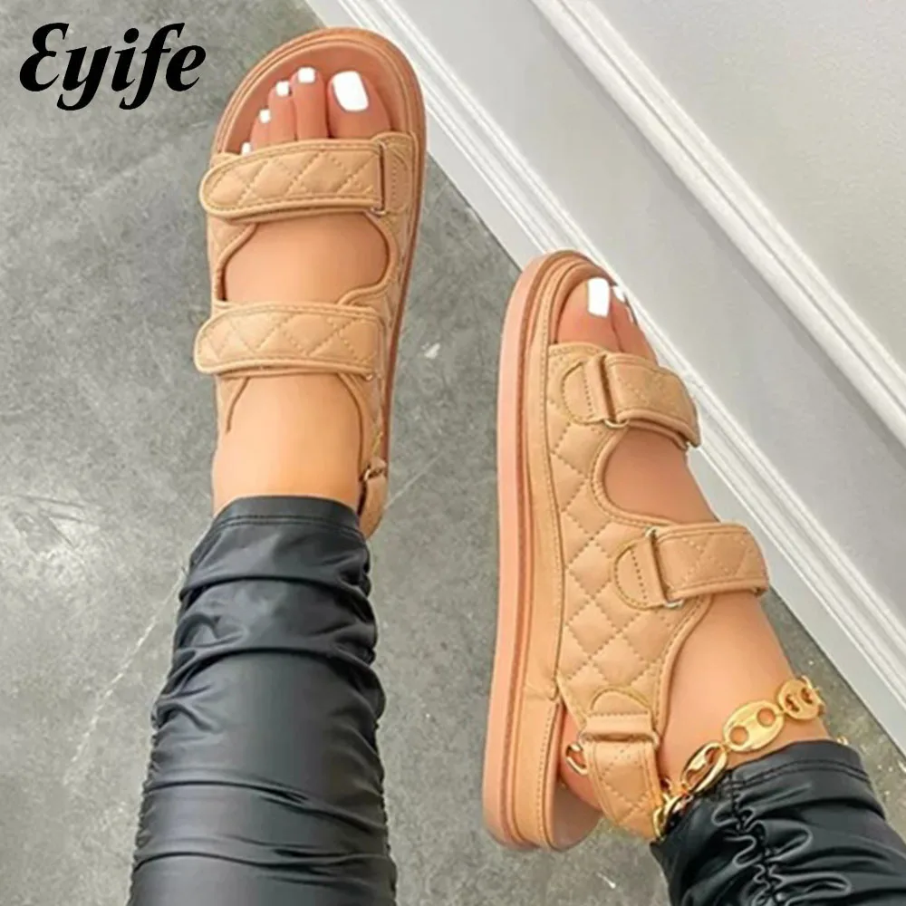 

Сандалии женские на липучке, модные босоножки, Повседневная Удобная обувь на плоской подошве, большой размер 36-43, пляжные босоножки, лето 2022