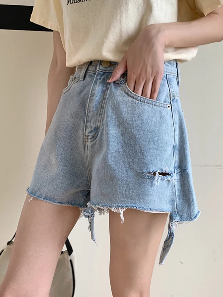 New Summer Women High Waist Wide Leg Hole Frayed Denim Shorts Streetwear Female Button Loose Blue Jeans Shorts Bottoms