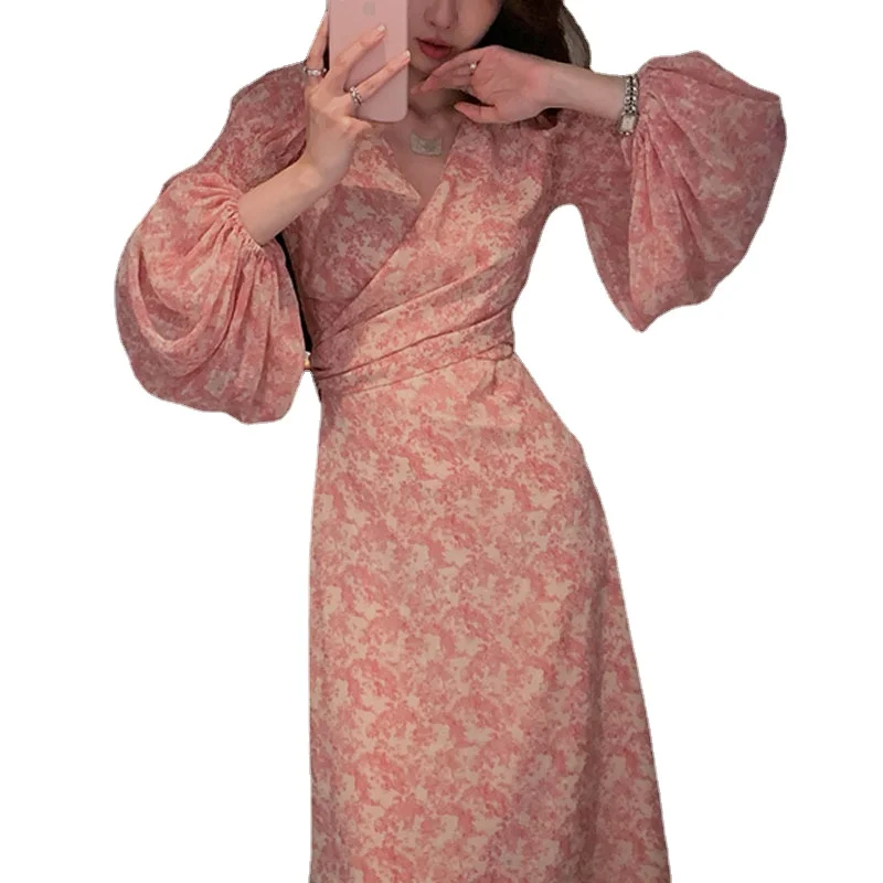 

2023 Women's new pink V-neck floral dress chiffon lantern sleeve long skirt long skirt