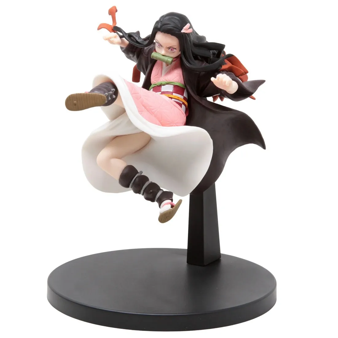 Demon Slayer Nezuko Kamado Action Figure Bandai con calcio volante 6