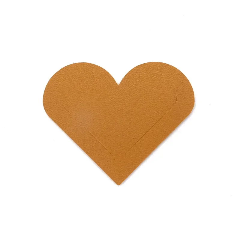 

Закладка MOONBIFFY сердечком из ПУ