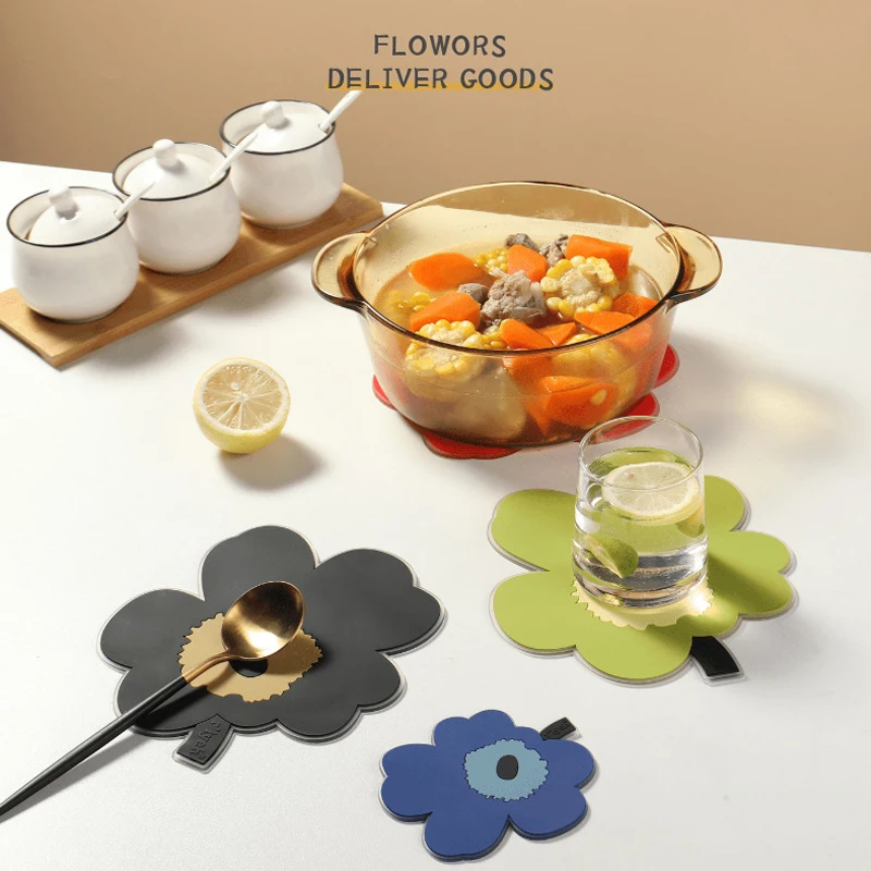 

2pcs Household Cartoon Flower Heat Insulation Pad Dining Table Mat Kitchen Anti-scalding Pot Mat Creative Thick Non-slip Coaster