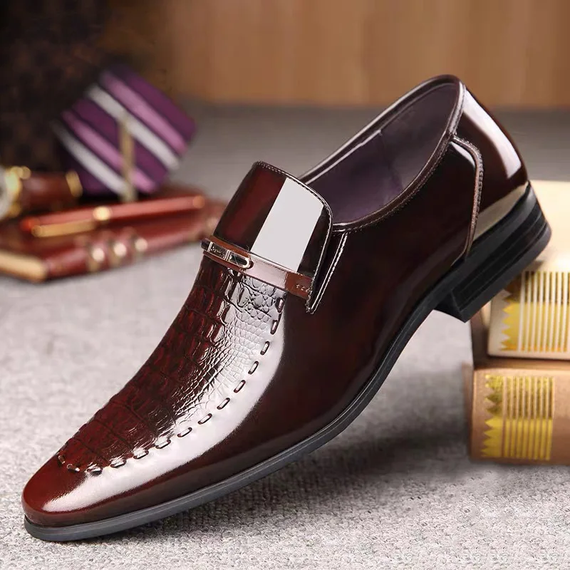 

Men Formal Shoes Crocodile Pattern Patent Leather Business Casual Shoe Covers Pointe