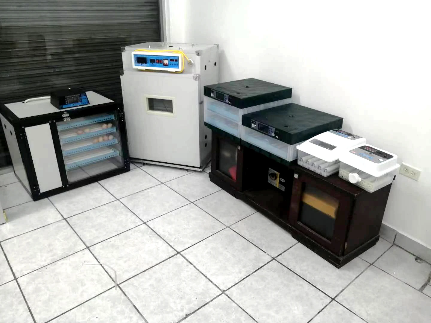 YIWAN домашнего использования 64-320 яиц автоматический инкубатор для птицы 192