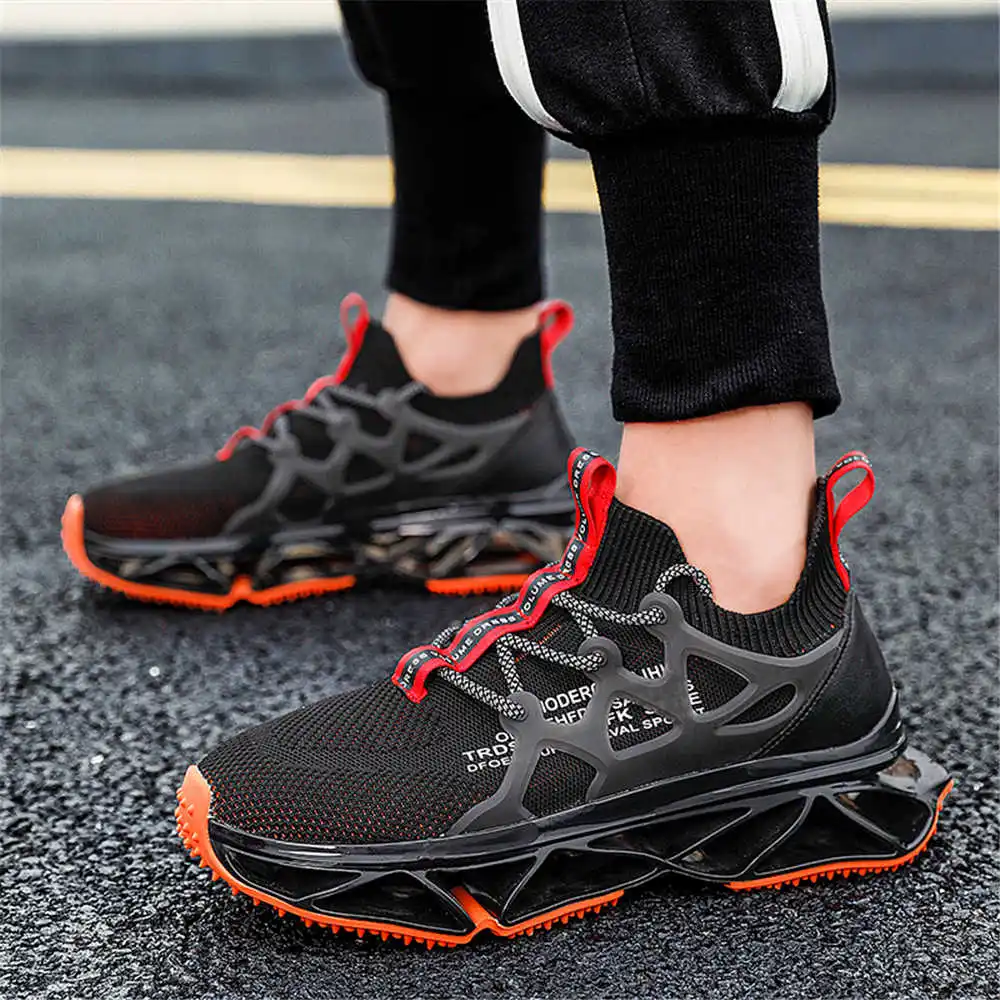 

summer non slip black men's sports shoes 42 White sneakers for men caregiver tenisse loffers top quality real new fast YDX1