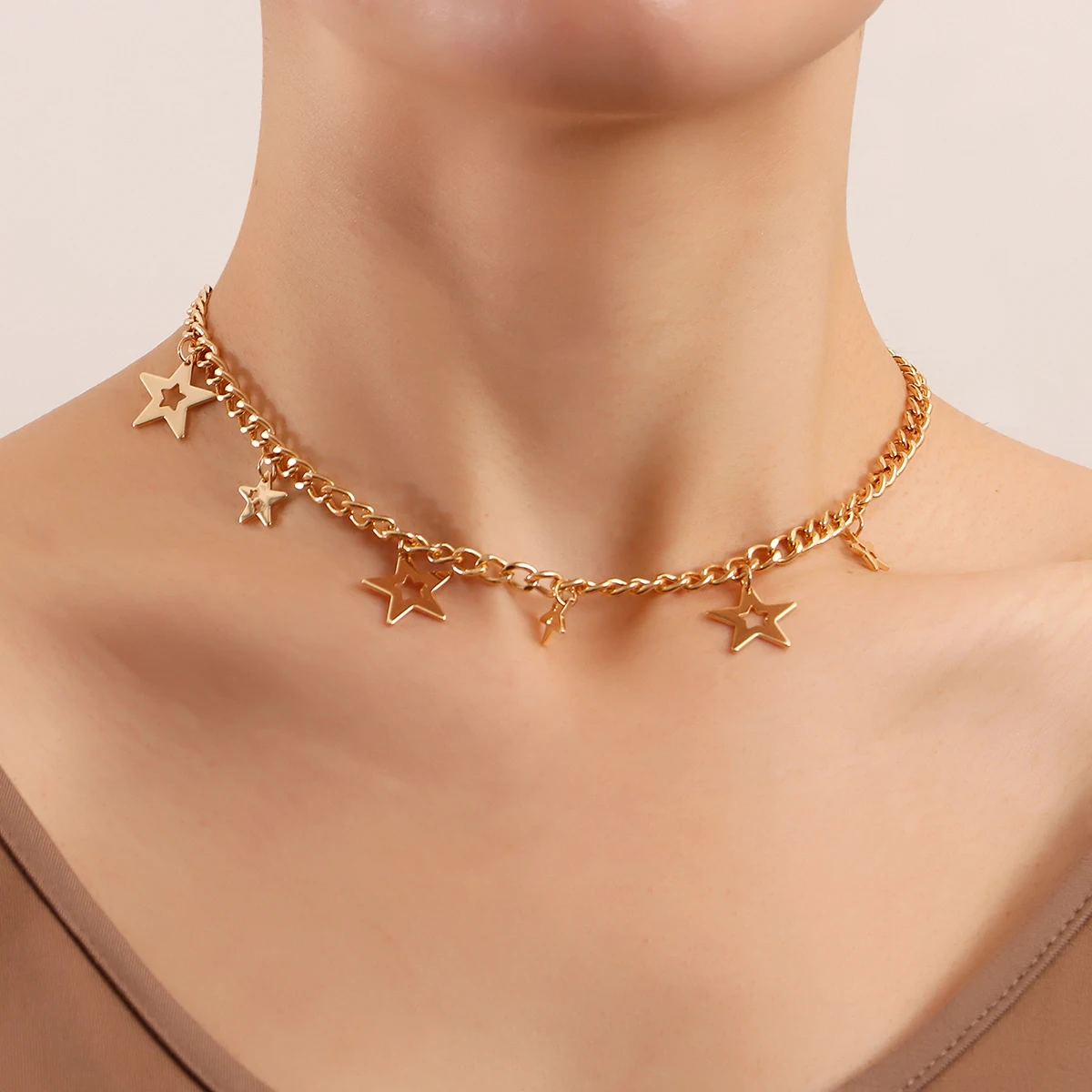 

Fashion Creative Golden Star Pendant Exaggerated Personality Wild Women's Necklace Jewelry Accessories Gift Wholesale