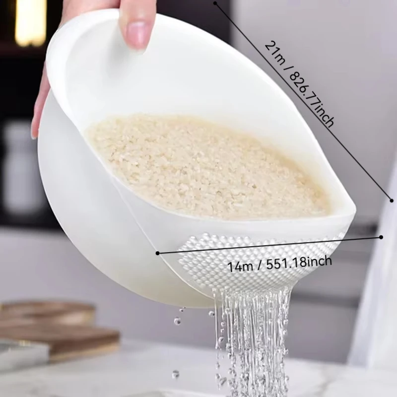 

Пластиковый кухонный дуршлаг