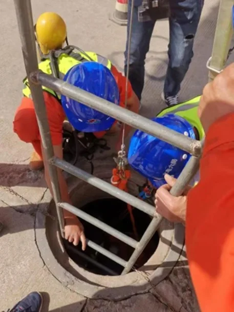 Выдвижная Система аварийной остановки с спасательным подъемным устройством