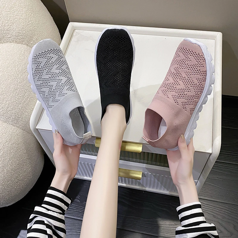 

2022 Spring Ladies Breathable Sneakers New Knitted Fabric Ladies Comfortable Loafers Outdoor Running Sports Walking Flats Large