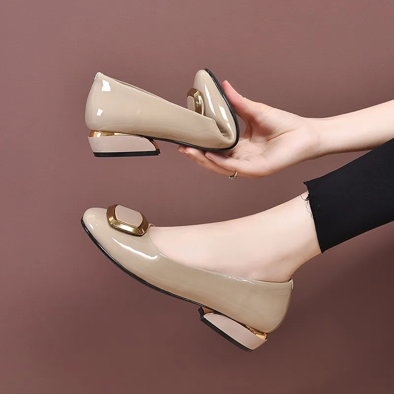 

New Four Seasons Soft Leather Women's Versatile Medium Heel Single Shoes Metal Buckle Thick Heel Shallow Mouth Women's Shoes