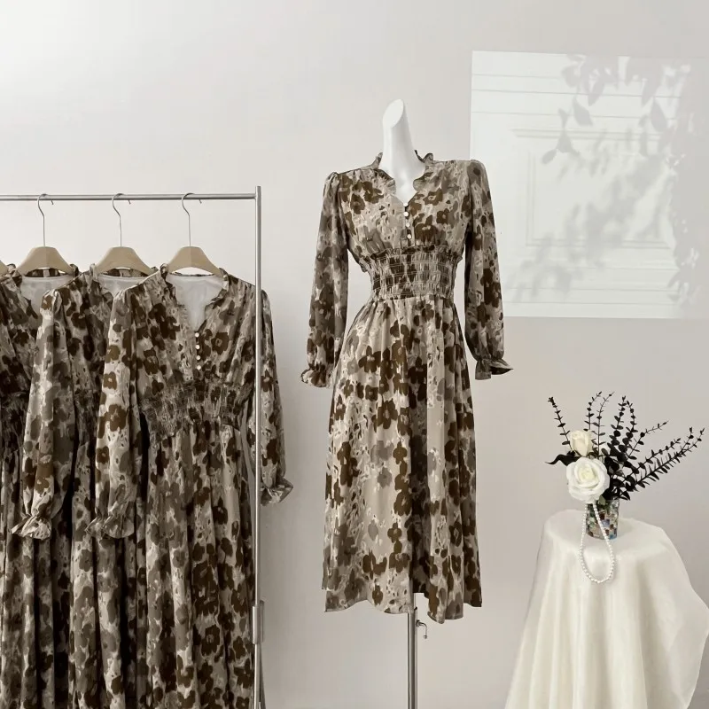 Платье женское ТРАПЕЦИЕВИДНОЕ с V-образным вырезом и рукавами-фонариками