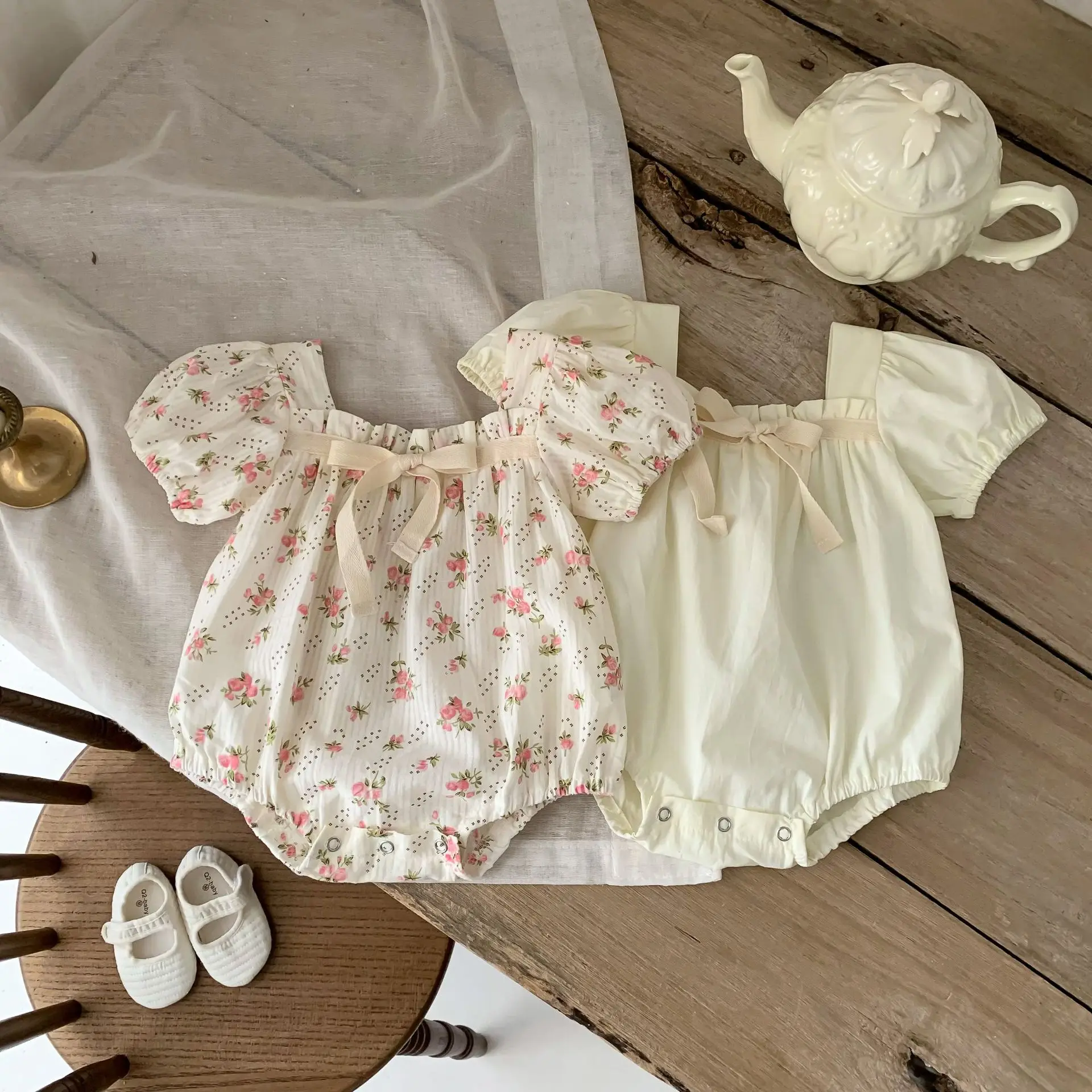 

2023 Summer Infant Toddler Jumpsuit Small Flower Bow Baby Girl Puff Sleeves Romper Clothes Gril Climbing Bodysuit for Newborns