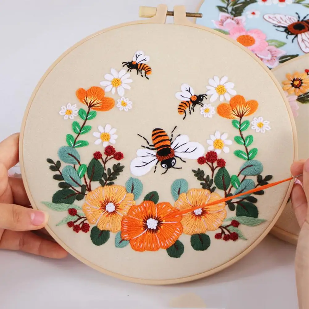 

Embroidery Set DIY Flowers Bee Pattern Needlework Tools Printed Beginner Embroidery Round Cross Stitch Kit Sewing Craft Kit
