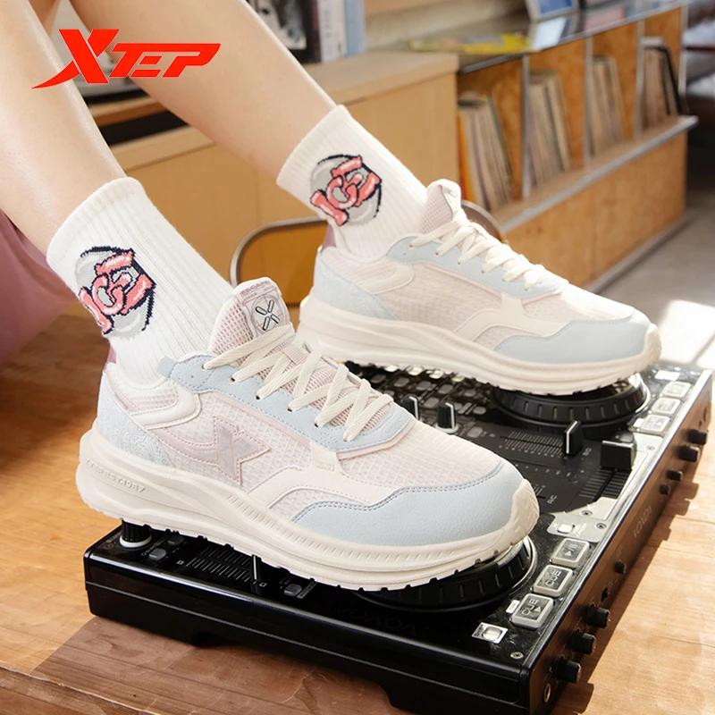 Xtep 70S-Liangzhu Women's Sneakers Fashion Spring Women Outdoors Walking Sports Shoes New Arrival Casual Shoes 878218320027