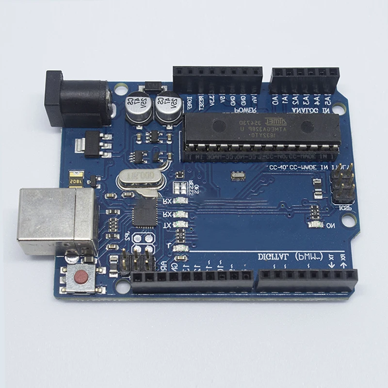 Макетная плата UNO R3 основана на вводной обучающей плате микроконтроллера ATmega328P