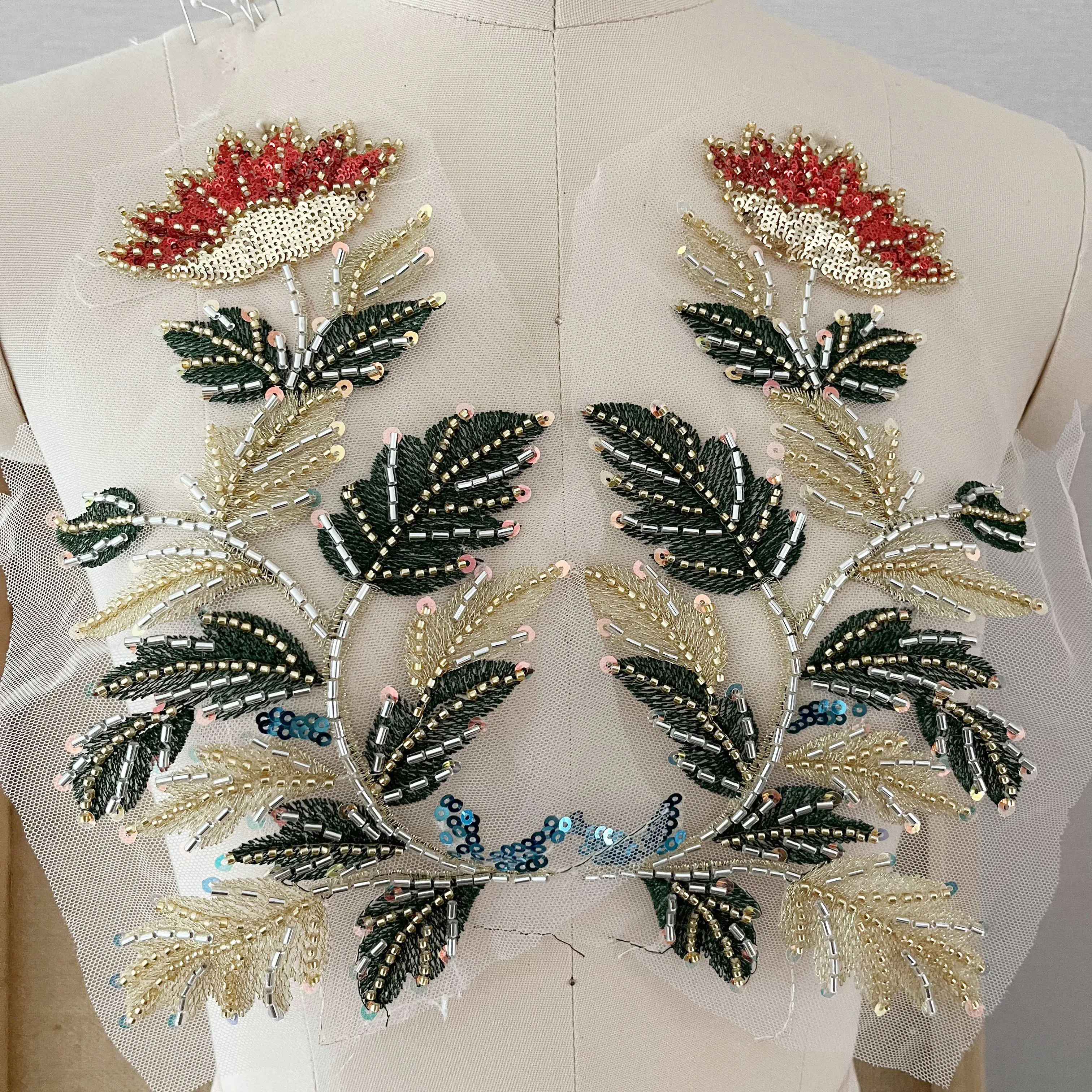 

1 pair Xiuhe Three-dimensional Beaded Lace Flowers High-definition Bridal Wedding Dress Skirt Headdress Accessories