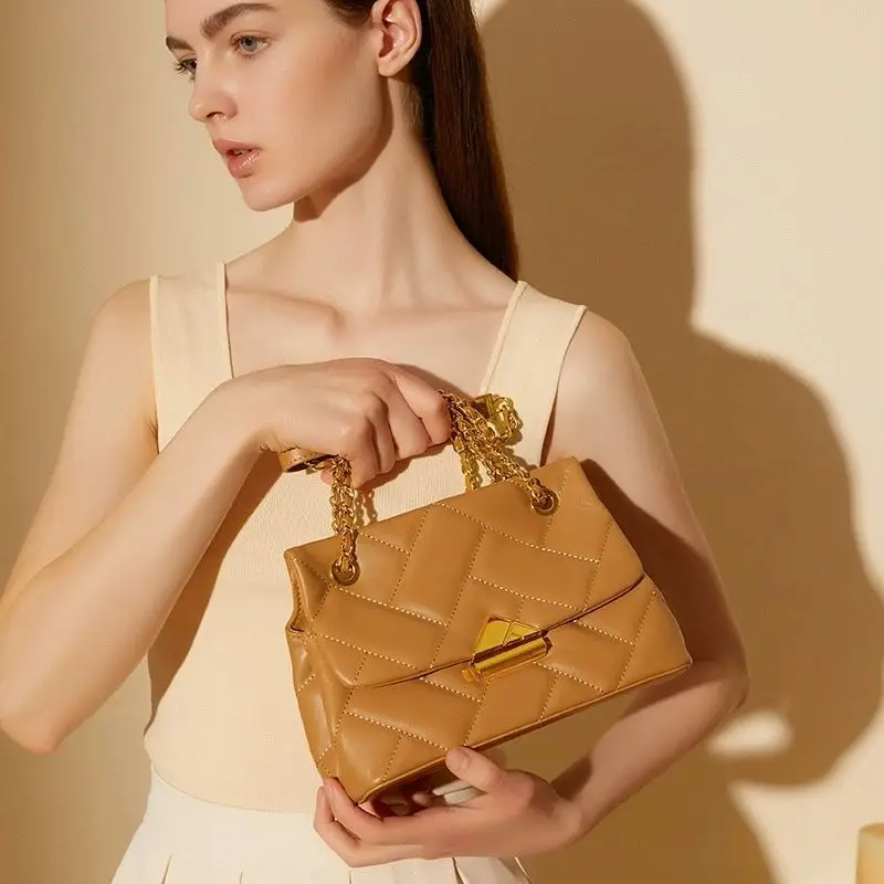 

New Chain Bag Real Leather Bag One Shoulder Handbag Exquisite Small Bag