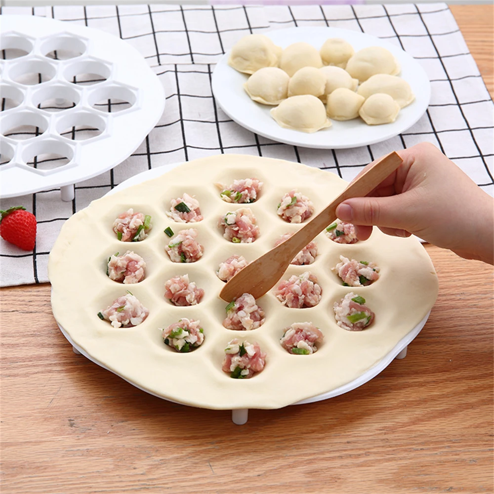 

19 Holes Dumpling Mold ABS Plastic Ravioli Maker Kitchen Accessories Equipment DIY Meat Dumpling Machine Set Baking Tools 2022