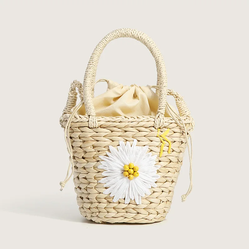 

2022 Spring and Summer New Women's Daisy Embroidered Straw Handbag Pastoral Feng Shui Bucket Type Shoulder Messenger Bag