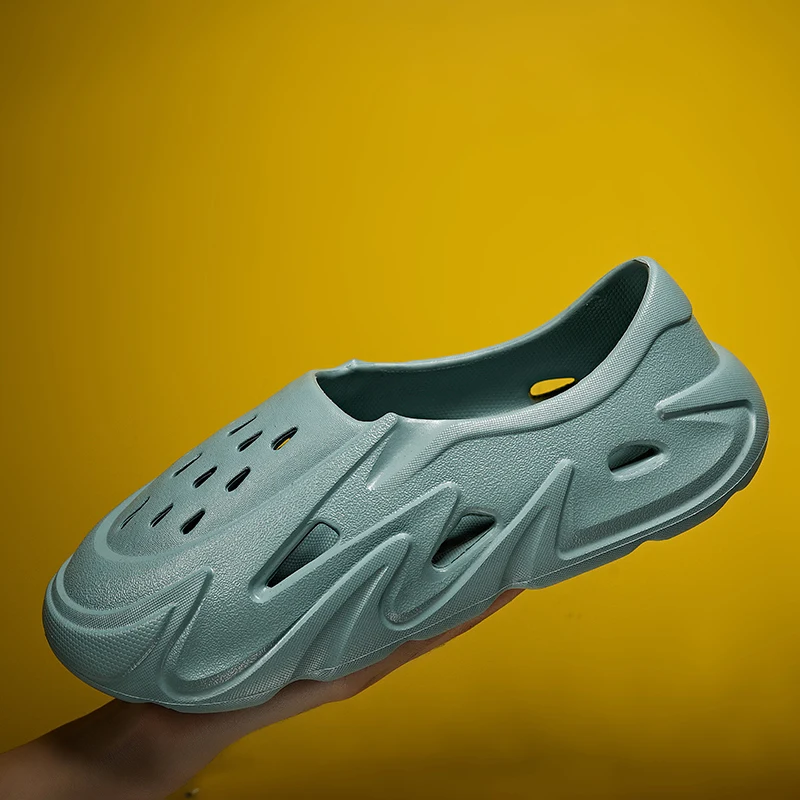 Sandals Hole Shoes Men Beach Shoes Light Sandals Home Slippers Outdoor Summer Wading Sneaker Leisure Non-slip Soft Bottom Shoes