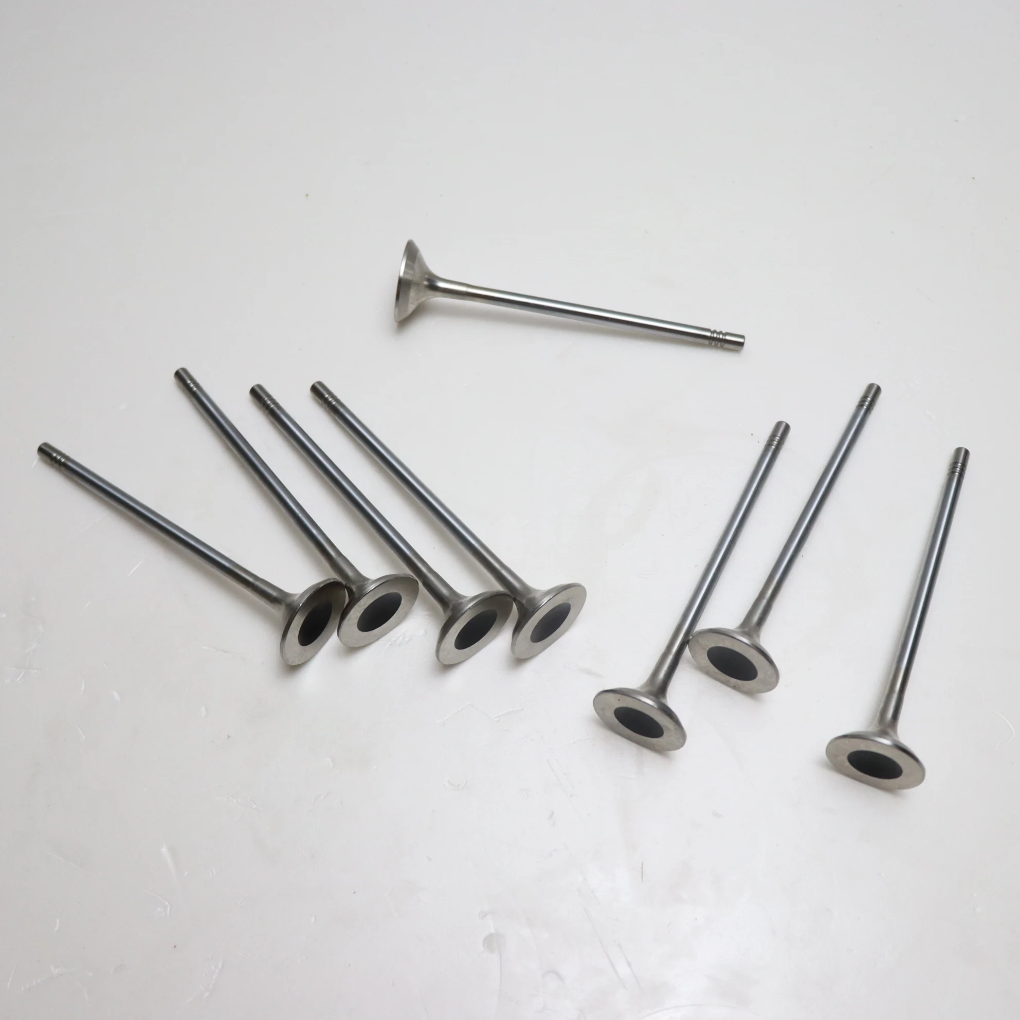 Впускной и выпускной клапан для Maxus G10 2.0L gasoline/LDV