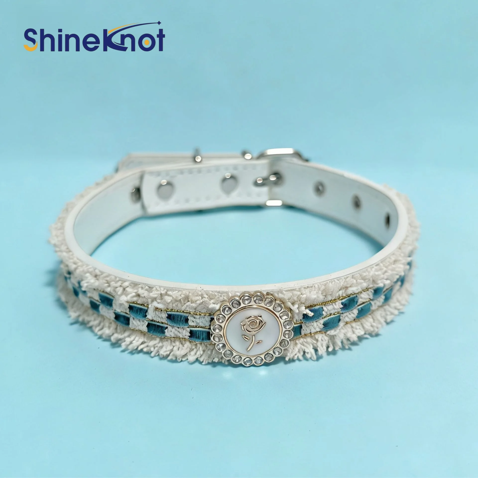 Фото Ошейник для собак SHINEKNOT: новый популярный регулируемый ошейник для маленьких и средних пород, милый ретро-дизайн, с легким ароматом, для кошек и собак №1