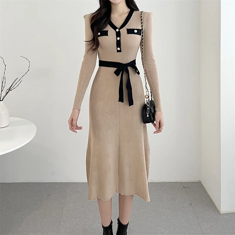 

Женское трикотажное платье на пуговицах, повседневное Элегантное трикотажное облегающее платье с V-образным вырезом, модель G081 в Корейском ...