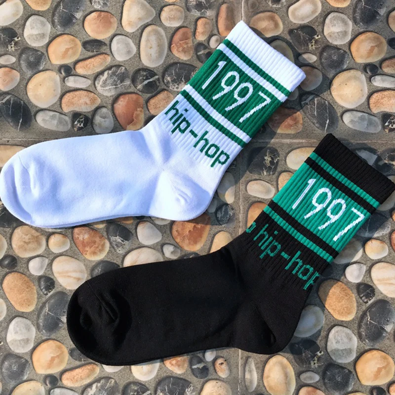 

Мужские спортивные носки, трендовые уличные носки для скейтборда, 1997, мужские и женские мужские носки средней длины в стиле хип-хоп, высокие полосатые носки