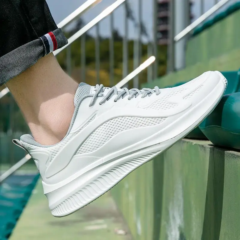 

Белые женские туфли на платформе Новинка весна-осень 2023 Спортивная повседневная обувь с увеличением роста низкие кроссовки Женская обувь
