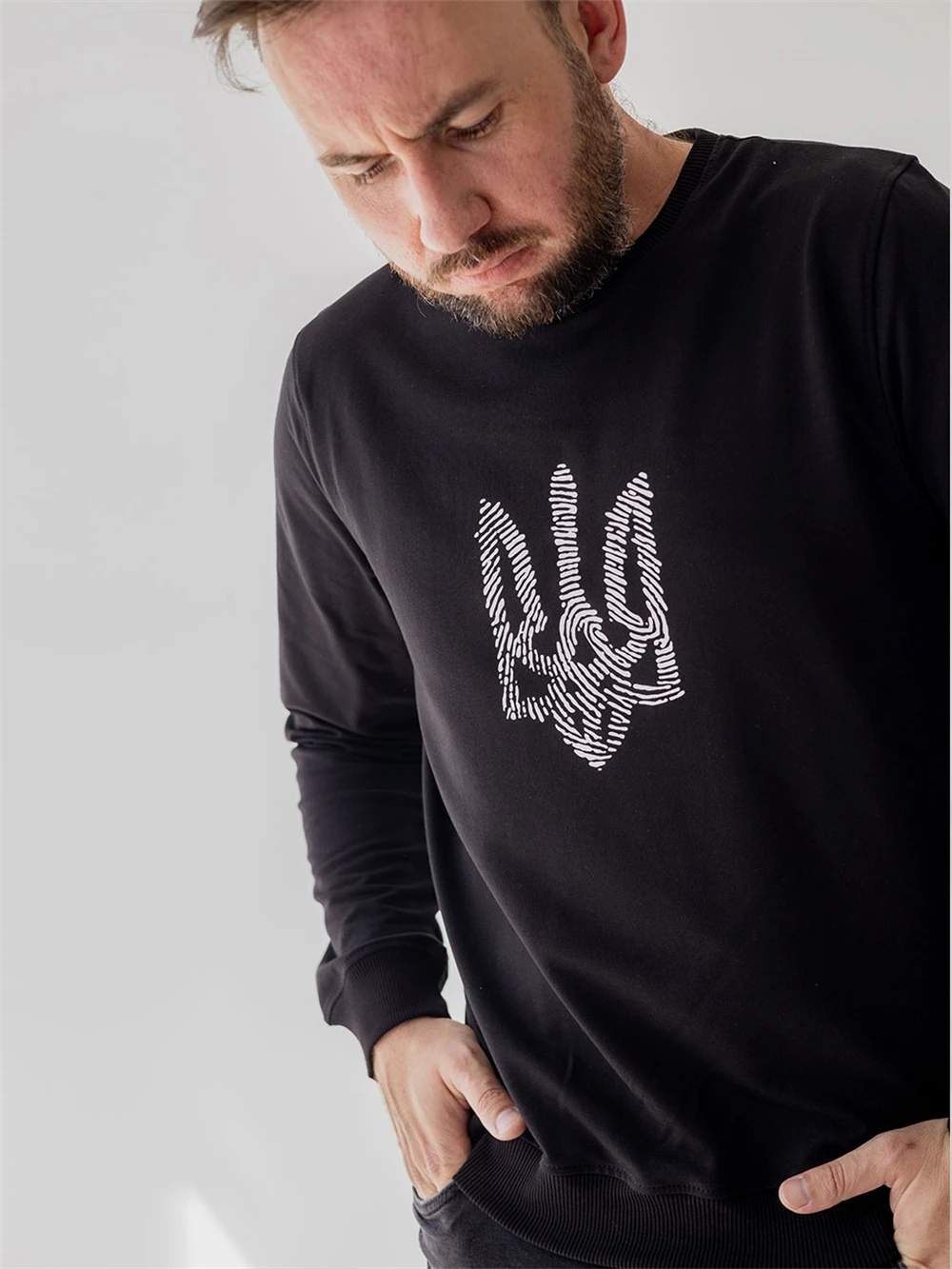 Мужская вязаная толстовка с патриотическим принтом трезубец осенний стиль