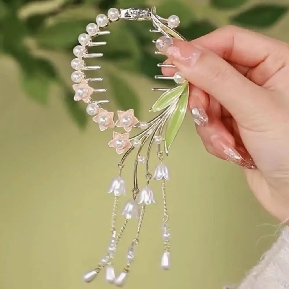 

Vintage Sweet Pearl Tassel Hair Clip For Women Hair Claw Ponytail Fixed Clip Hair Bun Fixed Clip Temperament Hair Claws