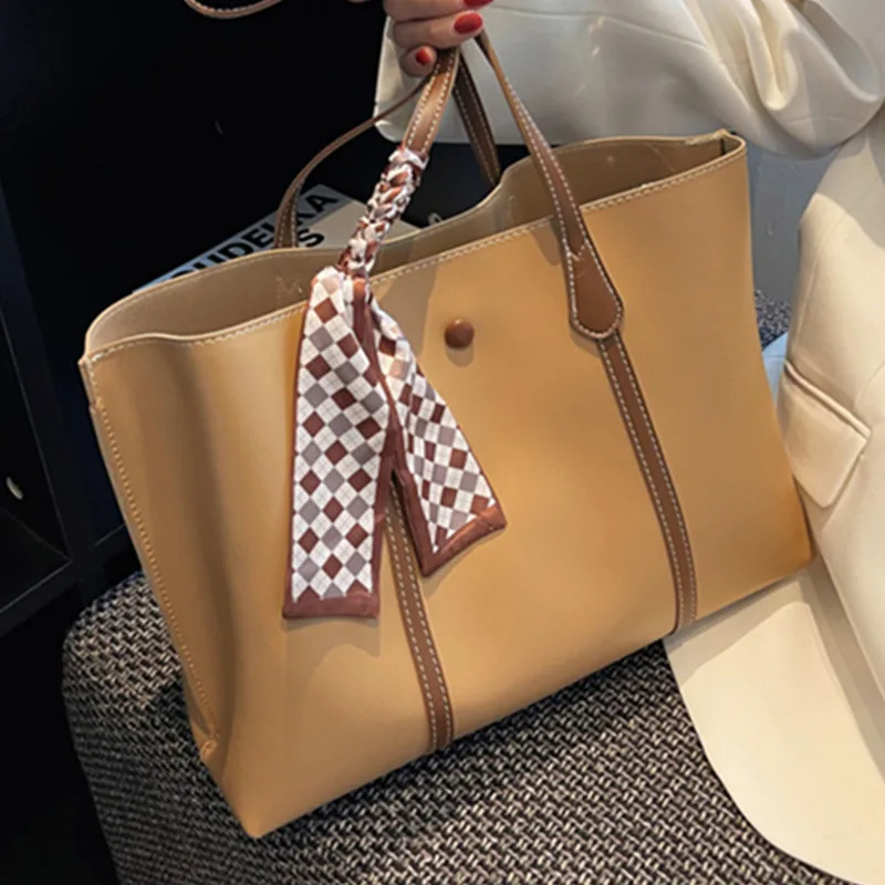 

Women's Big Size Tote Bags Quality Soft Leather Shoulder Bag Silk Scarf Decoration Handbag Lady 2022 Large Capacity Shopping Bag