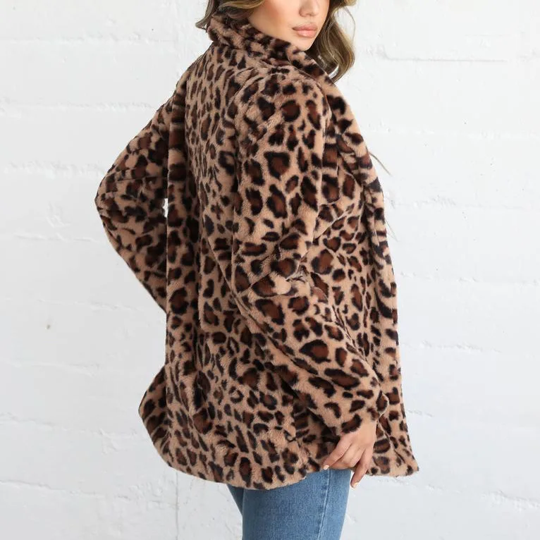Women's Leather Fur Coat Leopard Print Stud for Autumn and Winter Imitation Fur Coat Top Female Faux Fur Coat