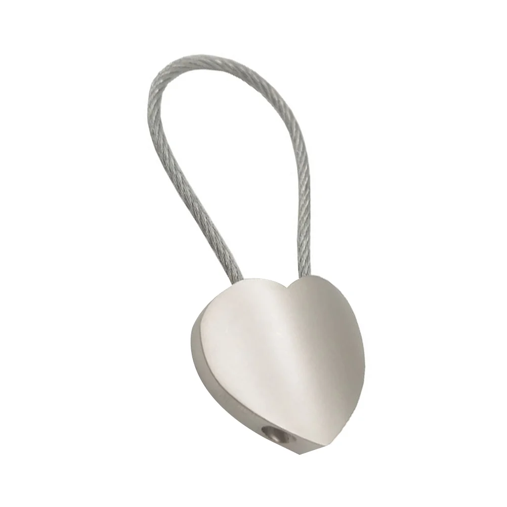 

Chic Heart Keychain Fashion Key Holder Romantic Key Ring Creative Key Hanging Decoration for Decor Use with Gift Box (Silver)