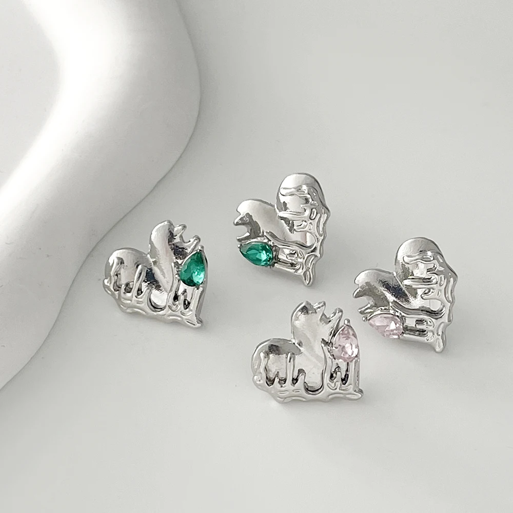 

Coconal Heart Shaped Pink Zircon Earring Women's Personalized Fashion Silver Plated Stud Earrings Party Jewelry Gift