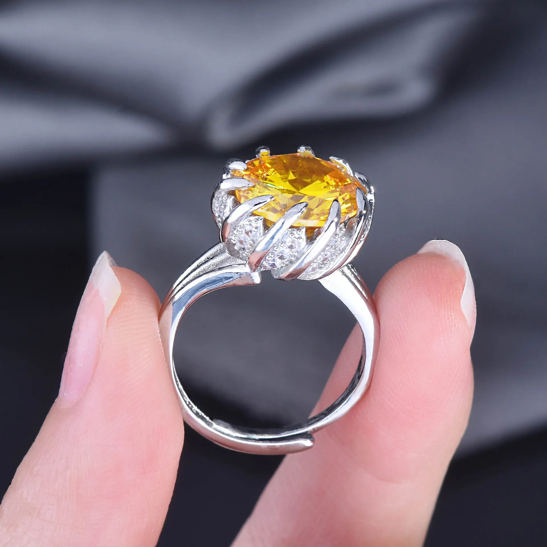 

Fashion Yellow Cubic Zirconia Wedding Rings For Women Round White Gold Color Ring Wedding Jewelry 2022 New Arrivals