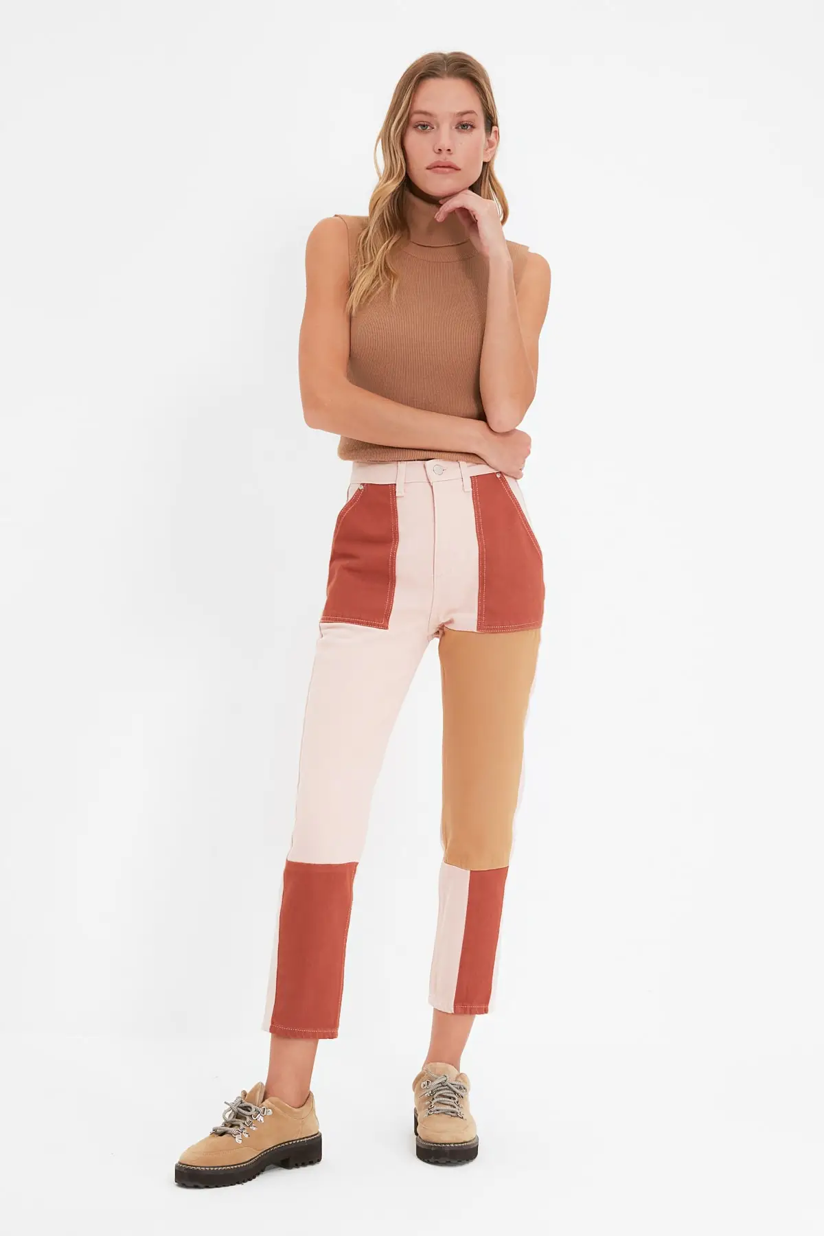 

Trendyol With Color Block High Bel Mom Jeans TWOAW22JE0780