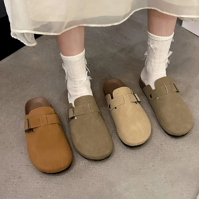 Шлепанцы женские замшевые с закрытым носком сандалии-клоги в стиле ретро модные