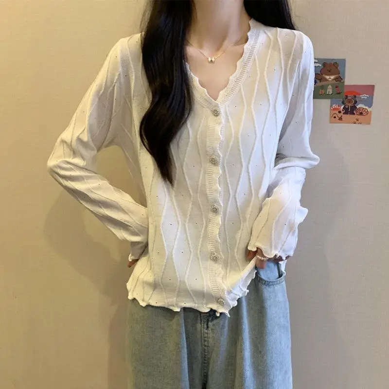 Женский трикотажный кардиган с V-образным вырезом и длинным рукавом