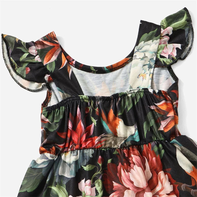 Летние Семейные одинаковые наряды цельное платье для мамы и дочки одежда ребенка