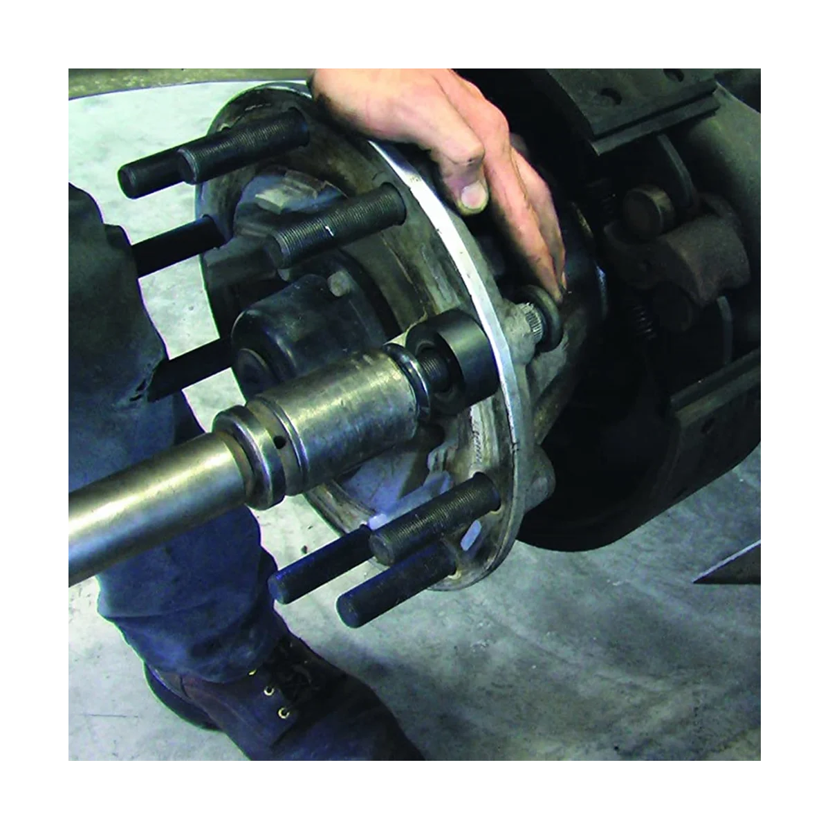 Монтажные штифты для колес 28950 заменяемые грузовика до 22 мм (7/8 дюймов) в диаметре