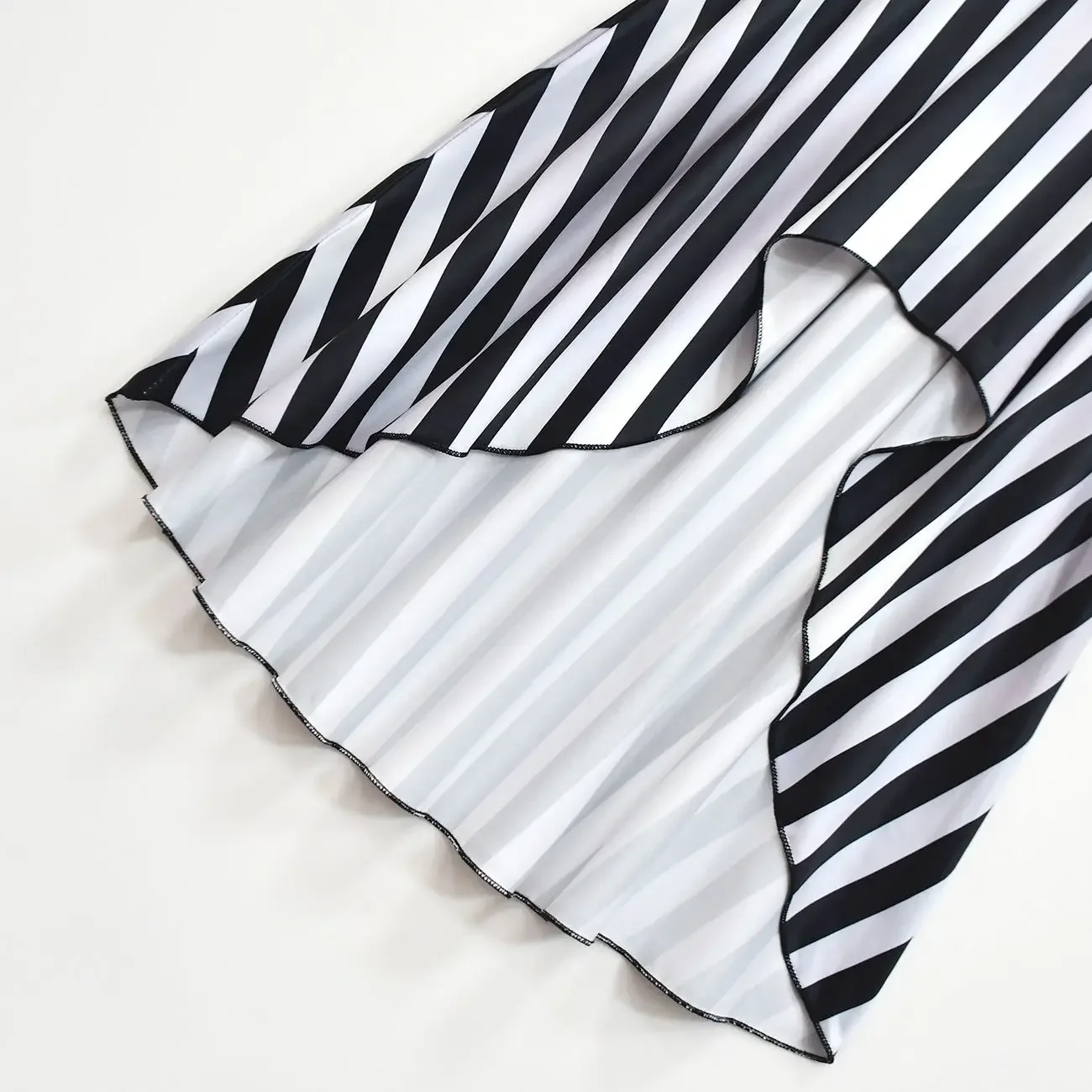 Детское платье в черно-белую полоску с принтом ужасного монаха для девочек сумка