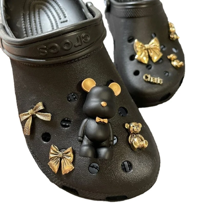 Cartoon Metal Croc Charms Designer DIY 3D Anime Accessories Shoes Decaration for Croc Jeans Badges Clogs Gifts Wholesale