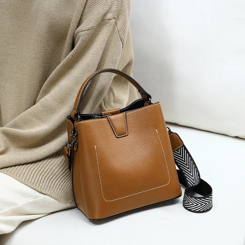 

Leather women's bag new trend summer fashion bucket bag versatile One Shoulder Messenger Bag advanced sense portable women's bag